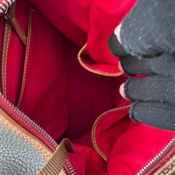 Dooney & Bourke Patterson Pebbled Leather Paige Sac Shoulder Bag Toupe & Tan EUC - Picture 12 of 15